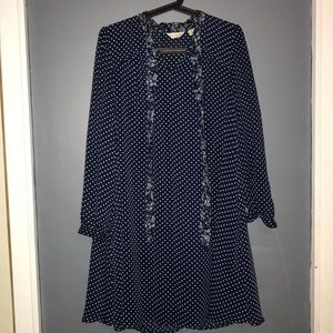 Long sleeve dress with floral tie